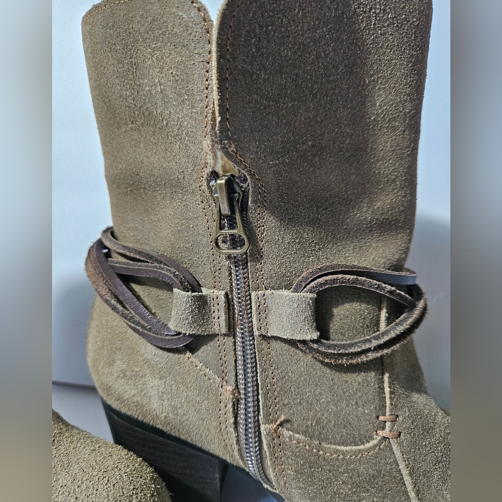 Eddie Bauer Tan Leather Boots - Picture 4 of 9